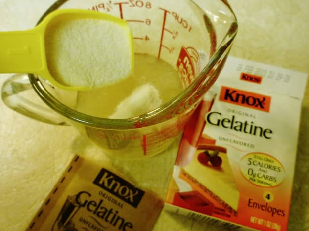 Softening the gelatin in cold water