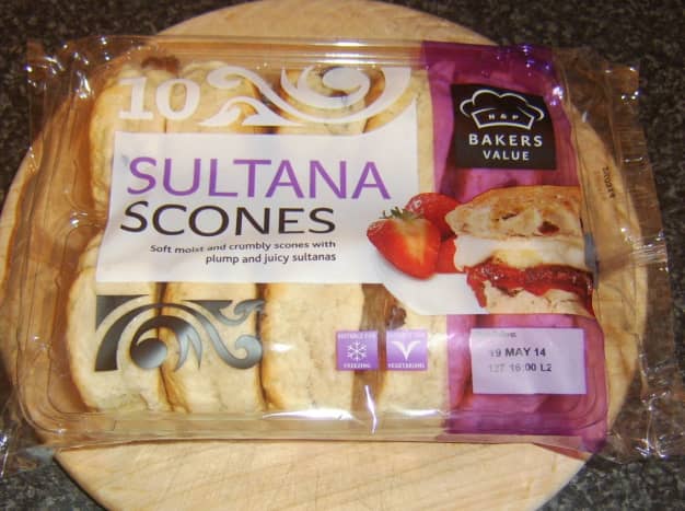 Pack of sultana scones