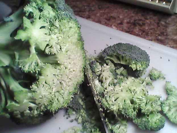 Shaving off broccoli florets
