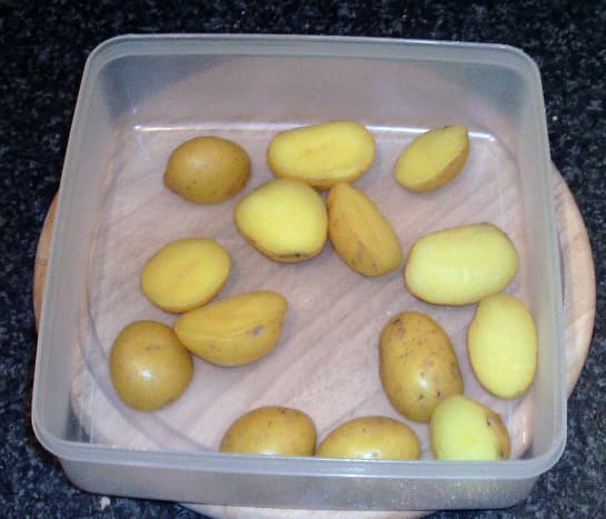 Boiled turmeric potatoes are ready for the fridge