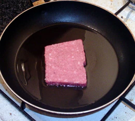 Starting to fry sausage