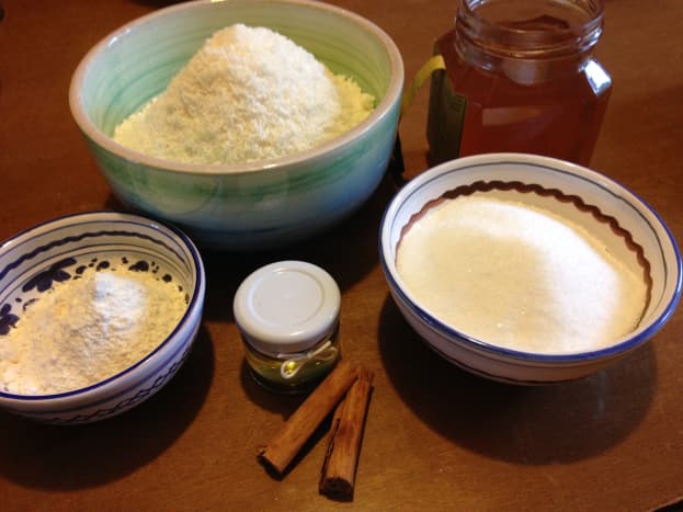 Ingredients of the coconut sweets: coconut, sugar, egg whites, honey, cinnamon, vanilly