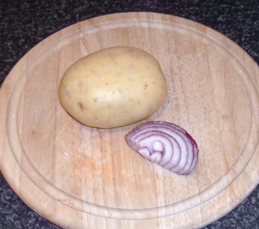 Potato and onion for cakes