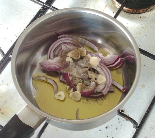 Sauteing onion and garlic for tomato sauce