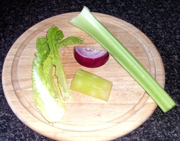 Principal celtuce and celery salad ingredients