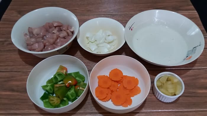 Ingredients for Sweet Chili Chicken Pops