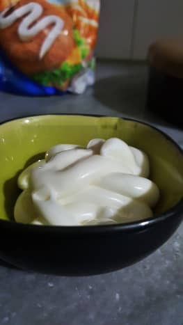 Step 1: Add mayonnaise in a bowl