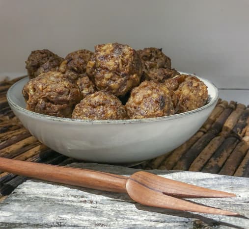 Cooked meatballs