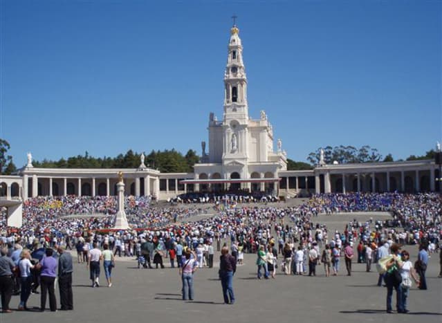The Sanctuary at F&aacute;tima receives 6-8 million visitors each year.