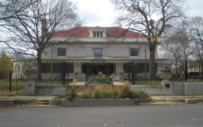 View of George W. Maher's Pleasant Home (1897-99), where Pleasant Street meets Home Avenue.