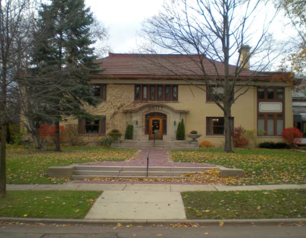 The James Hall Taylor House (1911) at 405 North Euclid Avenue, now Unity Church of Oak Park.