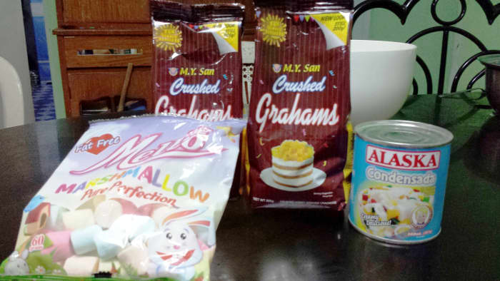 These are the ingredients I used in making graham balls.
