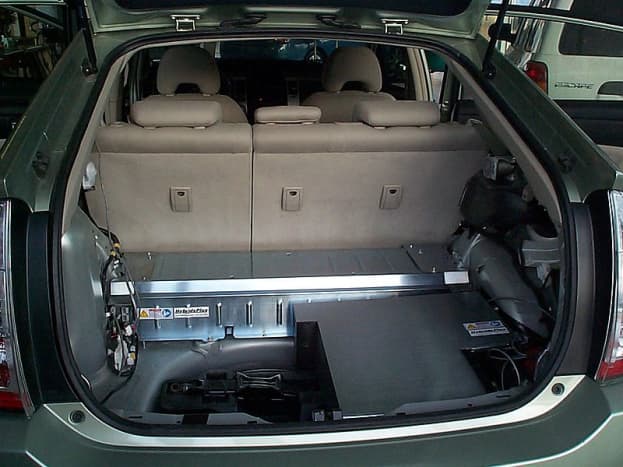 Prius hybrid battery pack under hatchback