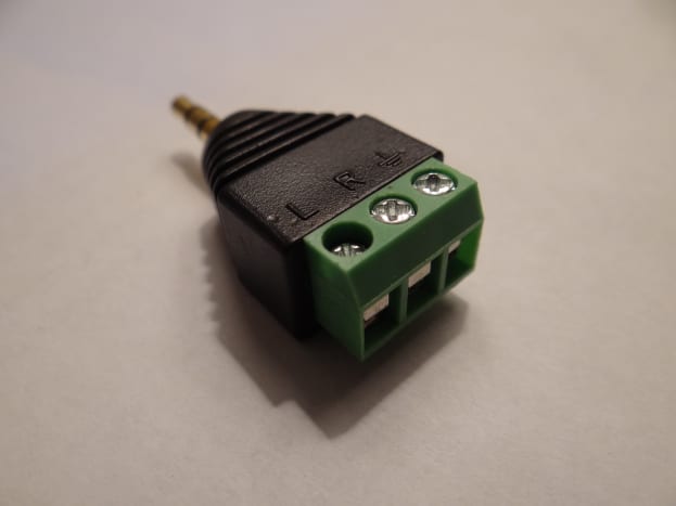 3.5 to screw terminal connector
