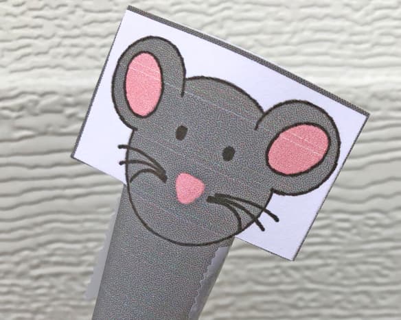 A simple rat finger puppet