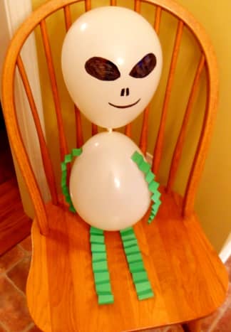 Our finished alien balloon craft.