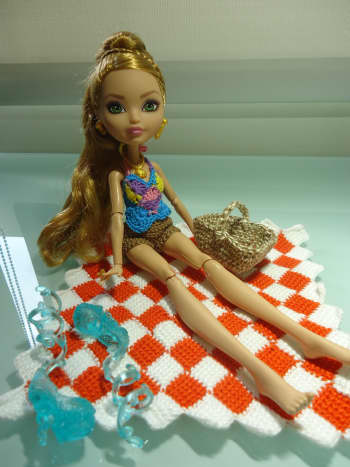 ever-after-high-dolls-going-on-a-picnic-free-crochet-pattern