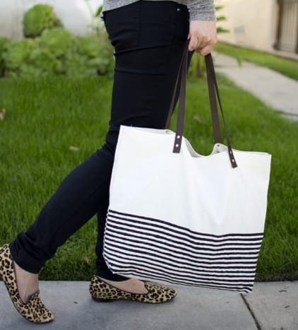 This trendy tote can be made by anyone, because it doesn't require sewing.