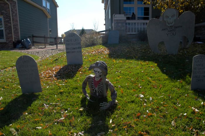 A typical 'haunted yard' set up, similar to what we had.  