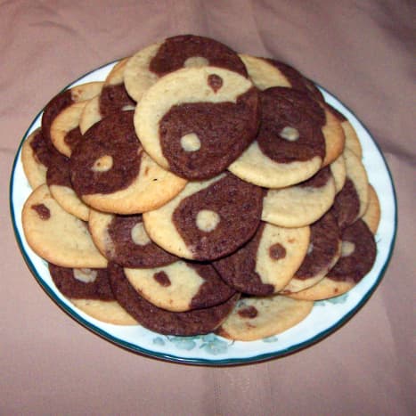 Cookies are about 3 1/2- 4 inches in diameter!