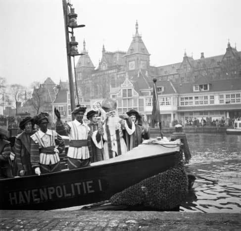 Sinterklaas arrives in Amsterdam in 1846.