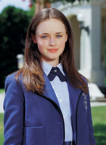 At the beginning of the series, Rory (Alexis Bledel) kept her hairstyle pretty simple and easy.