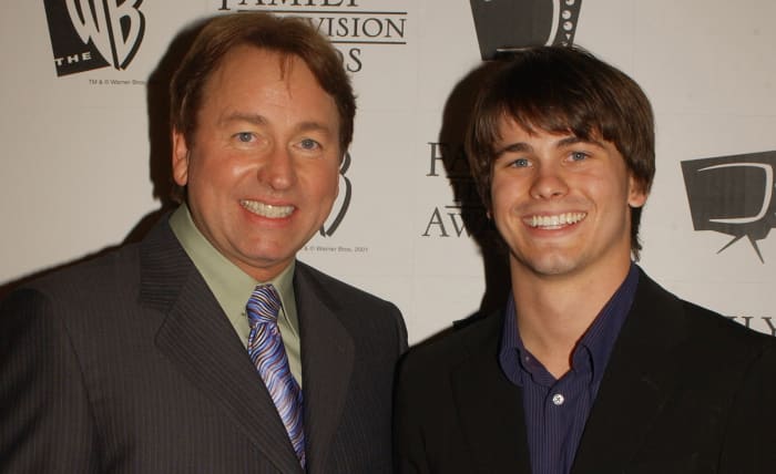 John Ritter (left) next to his son Jason.