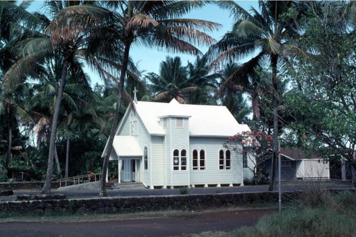 Star of the Sea Church at its original location on the shoreline of the former Kaimu Bay.
