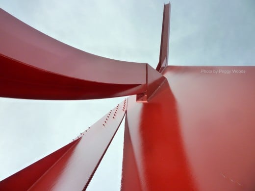 &quot;Houston&quot; sculpture viewed from different angles