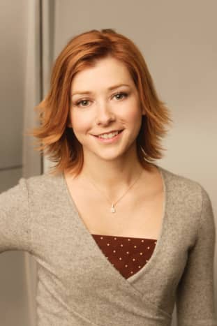 At the beginning of the series, Lily (Alyson Hannigan) rocked a choppy, layered chin-length cut.