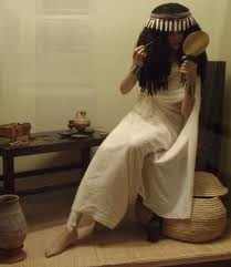 commons.wikimedia.org A Woman of Ancient Egypt  Was this how Bentreshyt or Dorothy would have looked?