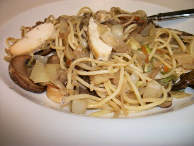 Lo Mein- Stir fried cabbage, onions and mushrooms with grilled chicken and noodles