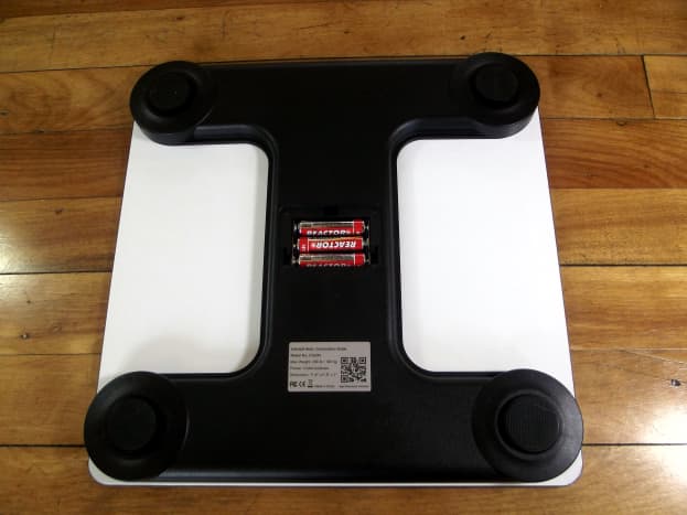 Underside of Arboleaf CS20N Smart Scale with battery compartment open