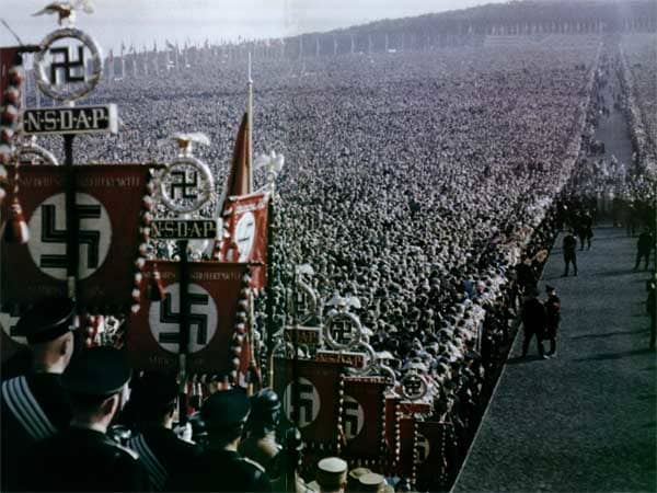 Hitler sensed and felt that as a politician he was more popular when he became the 'high priest' of a new rite enabled by the radio and speakers who seduced the crowds and mesmerized them by the brilliance of idol worship.