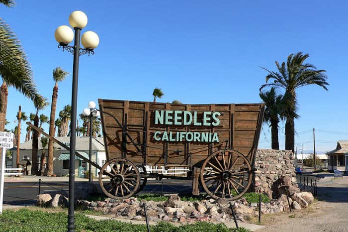 This Needles, Calfornia sign was photographed by Stan Shebs on December 23, 2006.