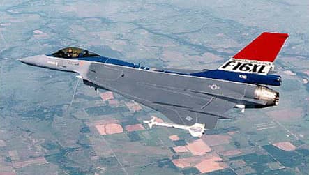 The F-16XL in flight