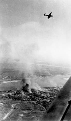 Stuka in action over the city of Stalingrad, German generals used  them as flying artillery.