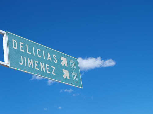 Delicias sign