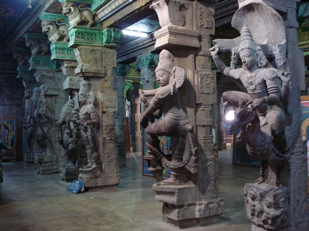 meenakshi-amman-temple-madurai-india