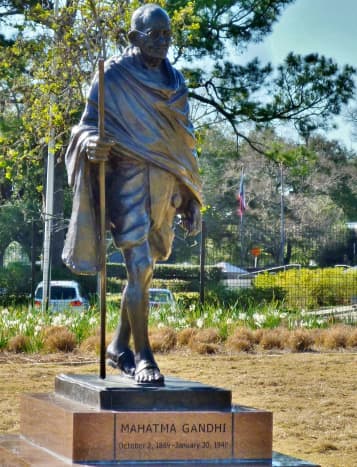 Mahatma Gandhi Sculpture 