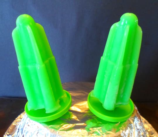 Our finished alien popsicles.