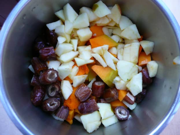 Place pumpkin, apples and dates in a pan with water.