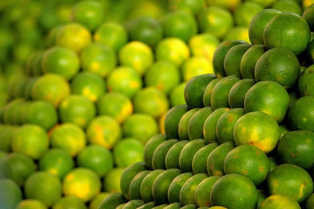 mosambi-sweet-lime-sweet-lemon-or-citrus-limetta-and-its-health-benefits