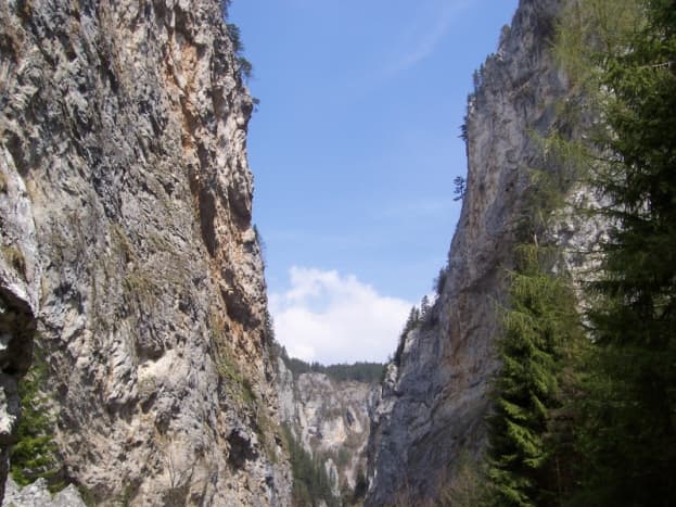 The Trigrad Gorge