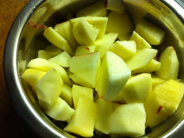 Apple slices mixed with lemon juice
