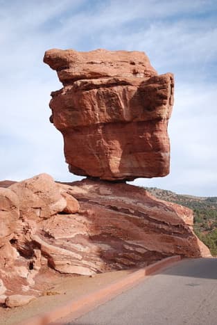 Balanced Rock in Garden of the Gods, Colorado, USA