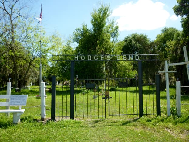 Hodge&rsquo;s Bend Cemetery