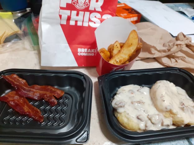 Wendy'S Breakfast Biscuits And Gravy  