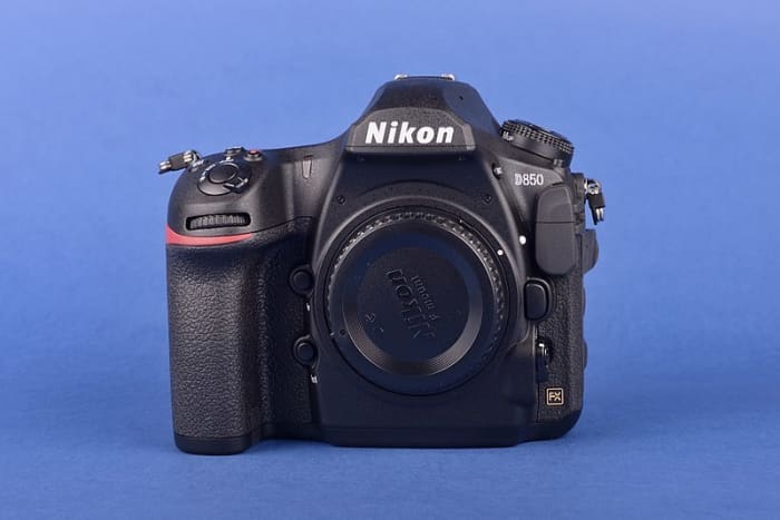 Professional-grade full-frame digital single-lens reflex camera (DSLR) Nikon D850