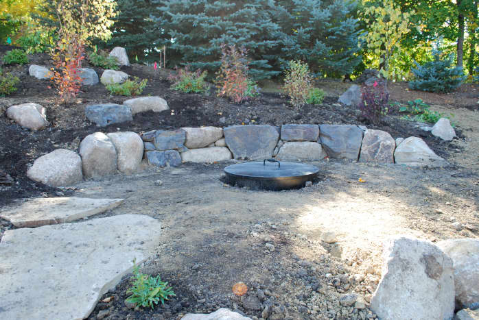 How To Build A Loose Material Patio Dengarden - Crushed Rock Patio Ideas